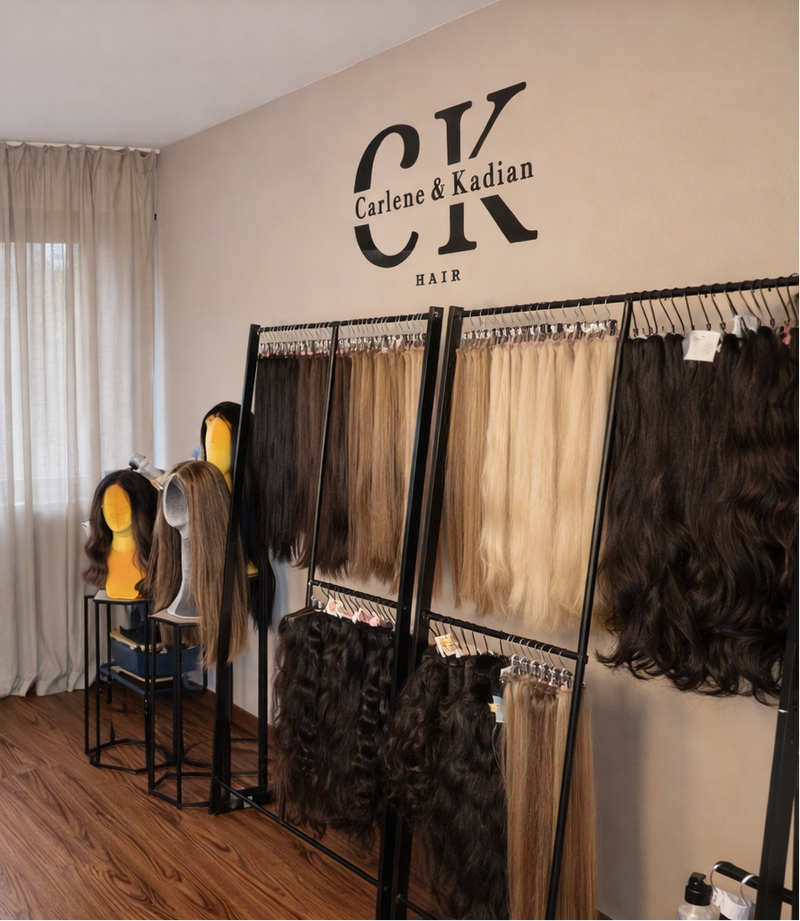 Persönliche Beratung im CK Hair Studio Augsburg für Echthaar Extensions, Tape Extensions, Weft Extensions, Haarverlängerung, Haarverdichtung und Echthaar Perücken.